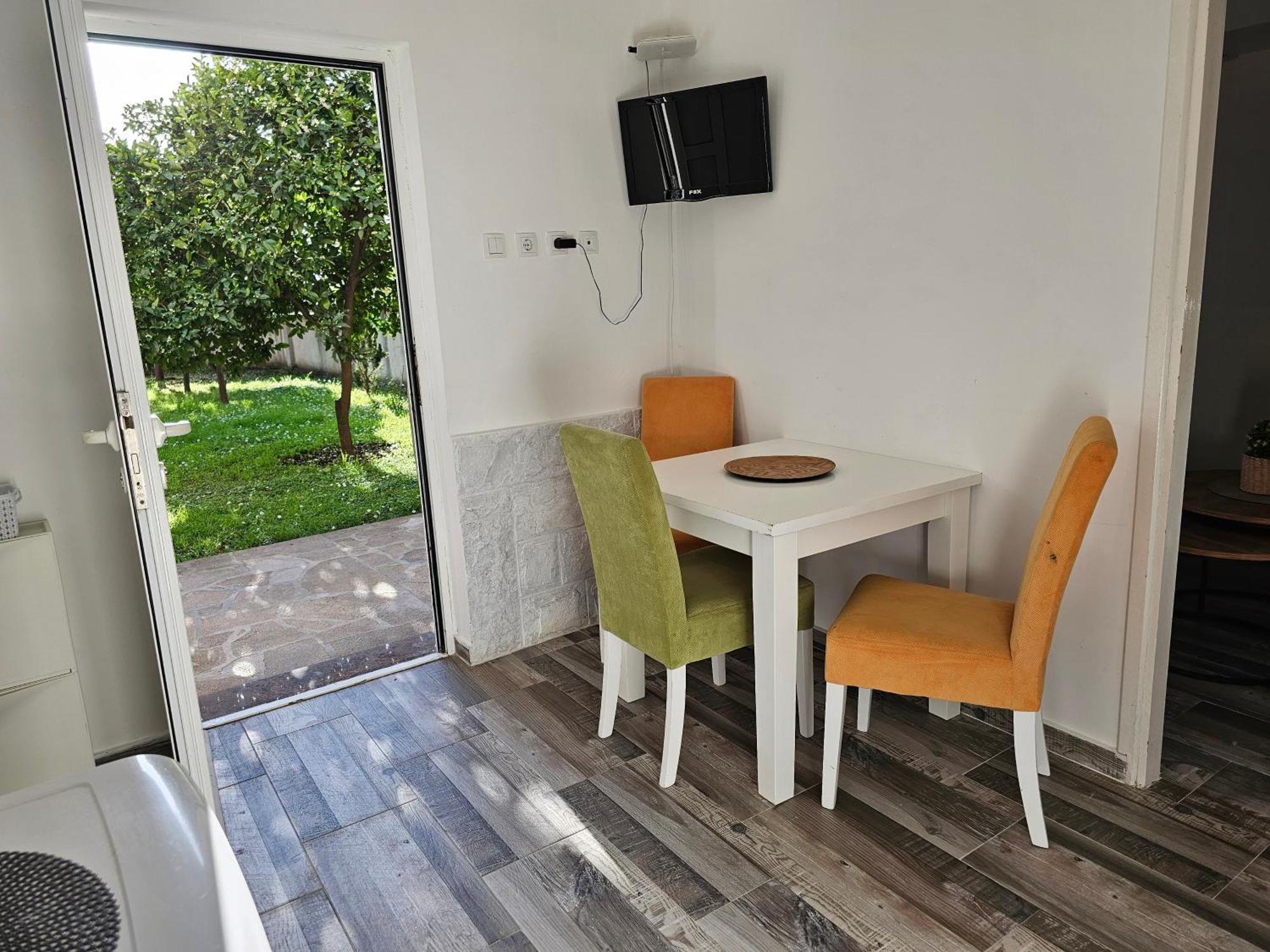 Апартаменты Modern Seaside Escape - Stunning Sea View - Private & Stylish Котор Экстерьер фото